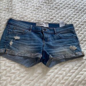 Hollister Jean shorts size 3